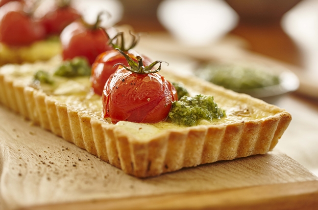 Mediterrane Küche: Ziegenkäsetarte mit Macadamia Pesto