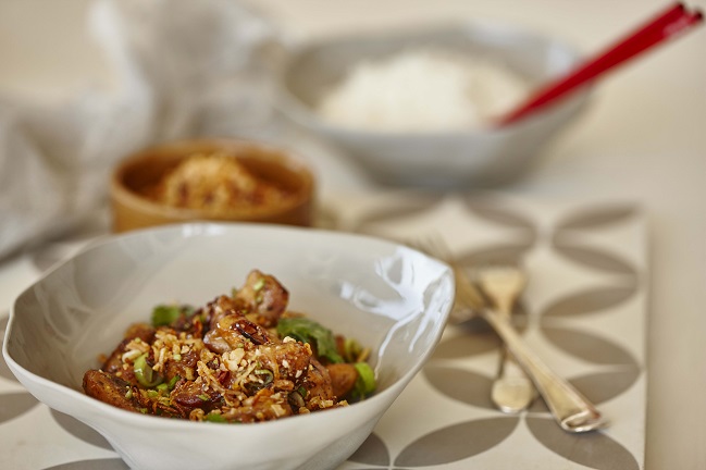 Szechuan Hähnchen mit Macadamia Topping