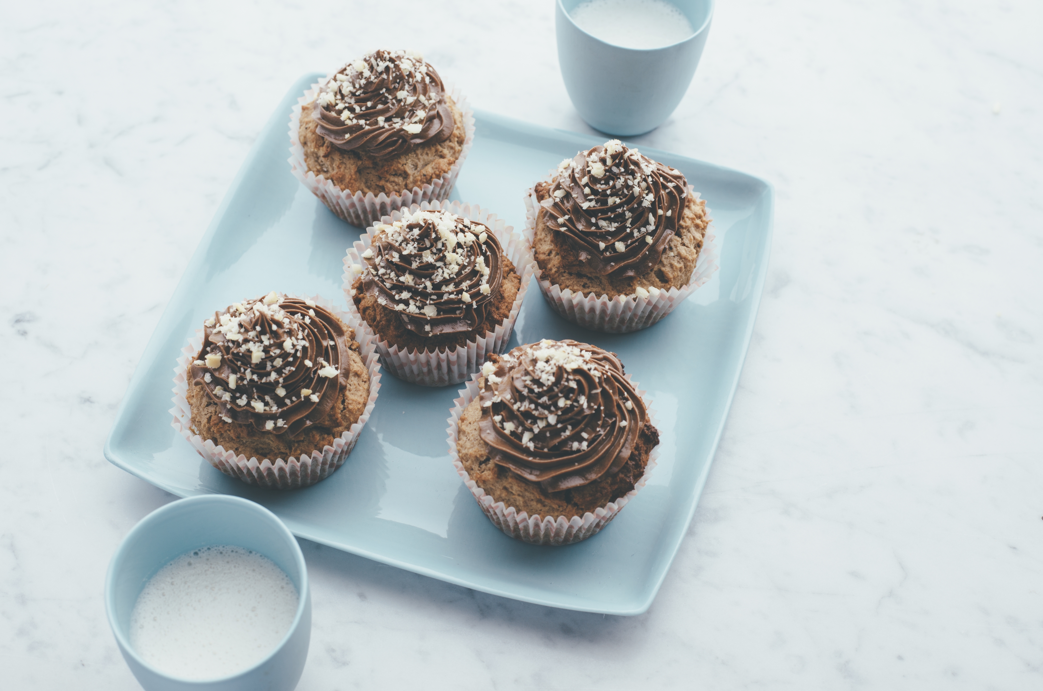 Schoko-Macadamia-Muffins mit Kokos