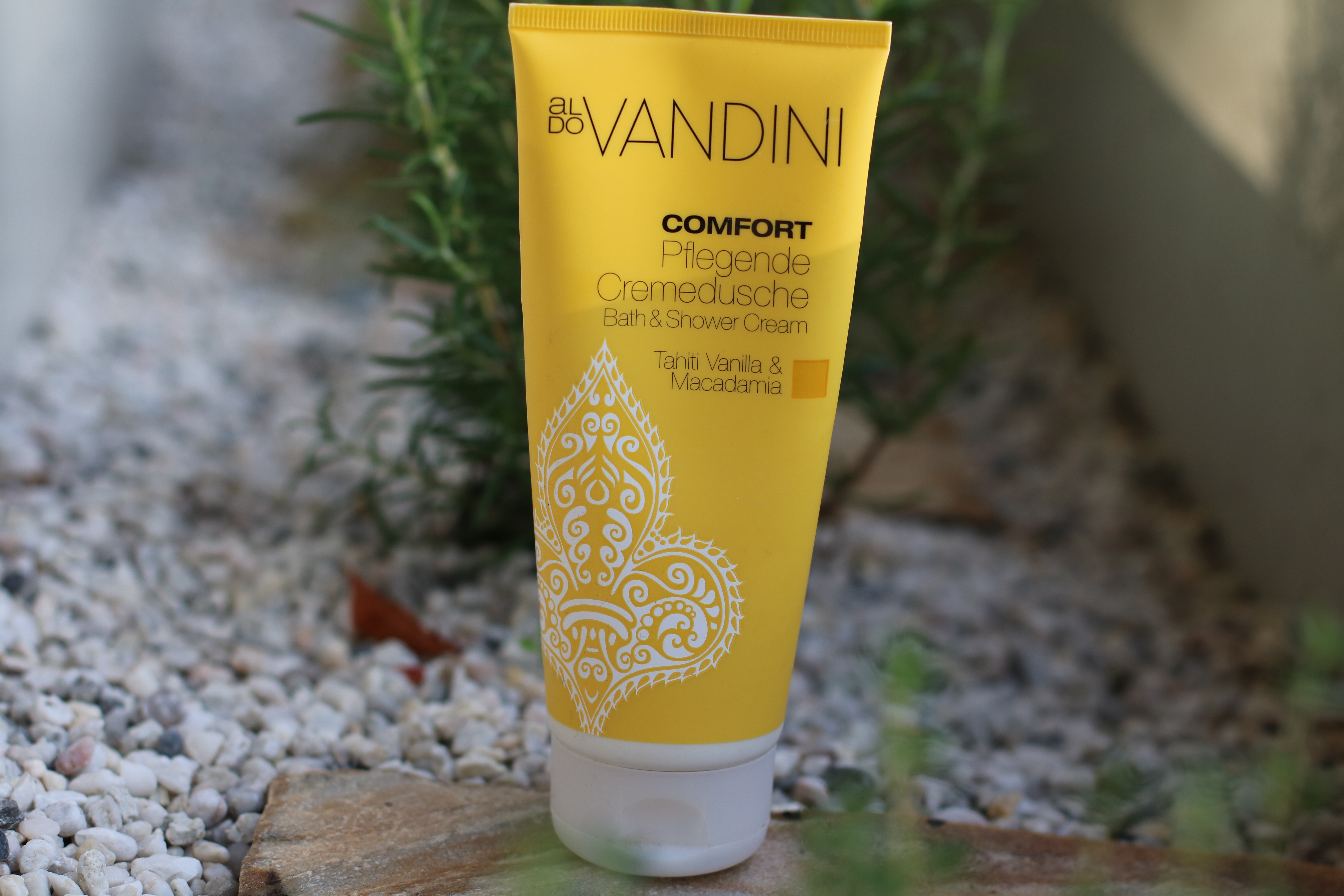 Store-Check Vol. 13 – Tahiti Vanilla & Macadamia Cremedusche von Aldo Vandini