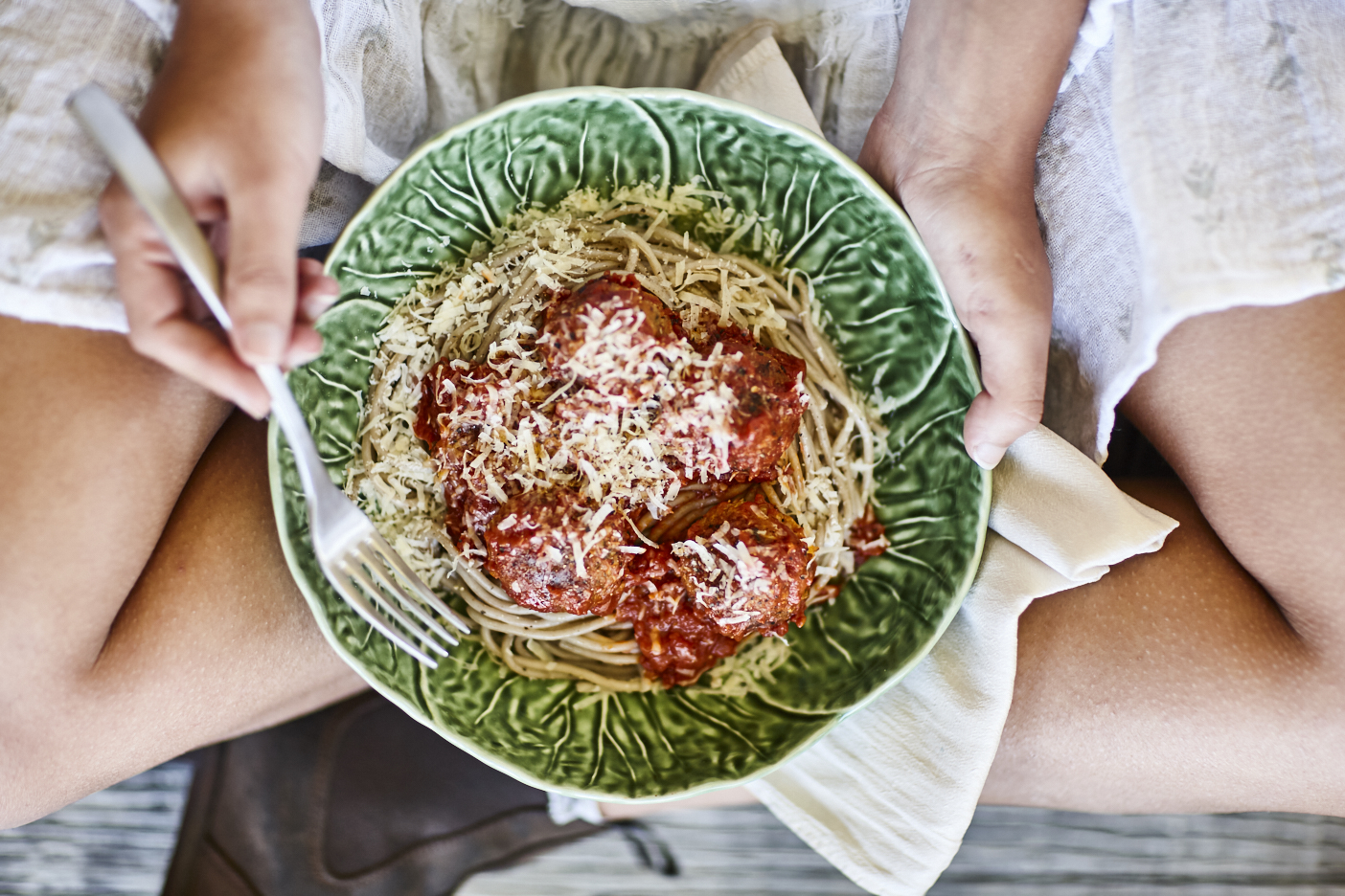 Spaghetti mit Macadamia-Bällchen